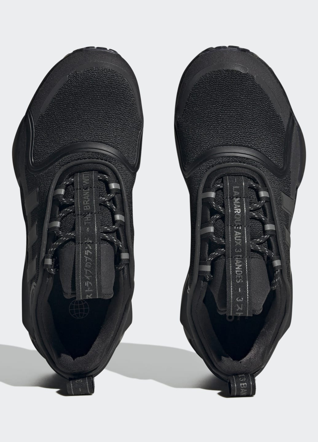 Чорні всесезонні кросівки nmd_r1 v3 adidas