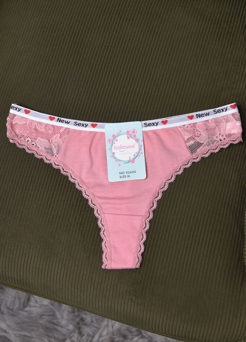 Стринги женские с гипюровыми вставками темно-розового цвета Let's Shop (276061241)