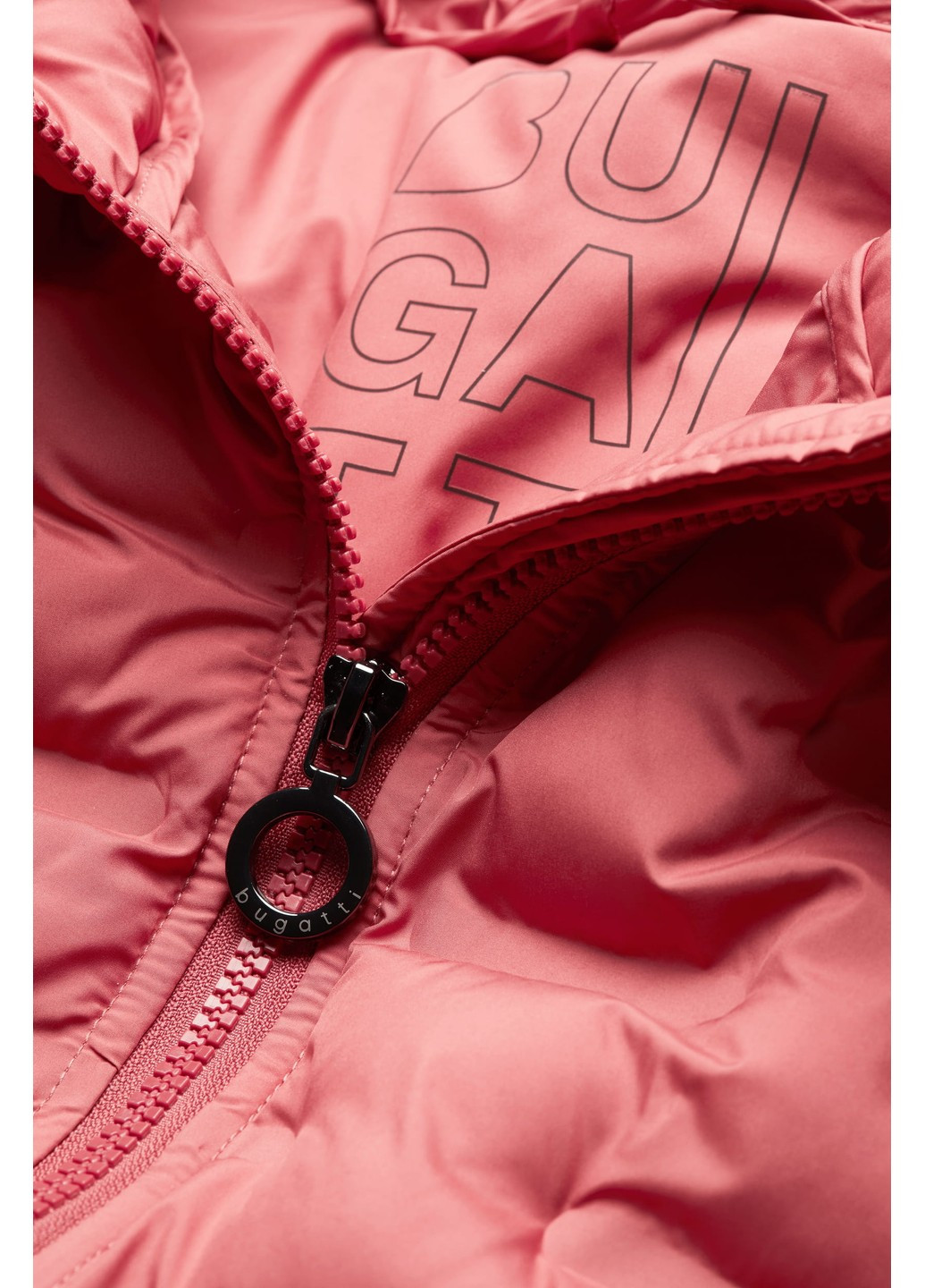Рожева зимня жіноча куртка рожева Bugatti