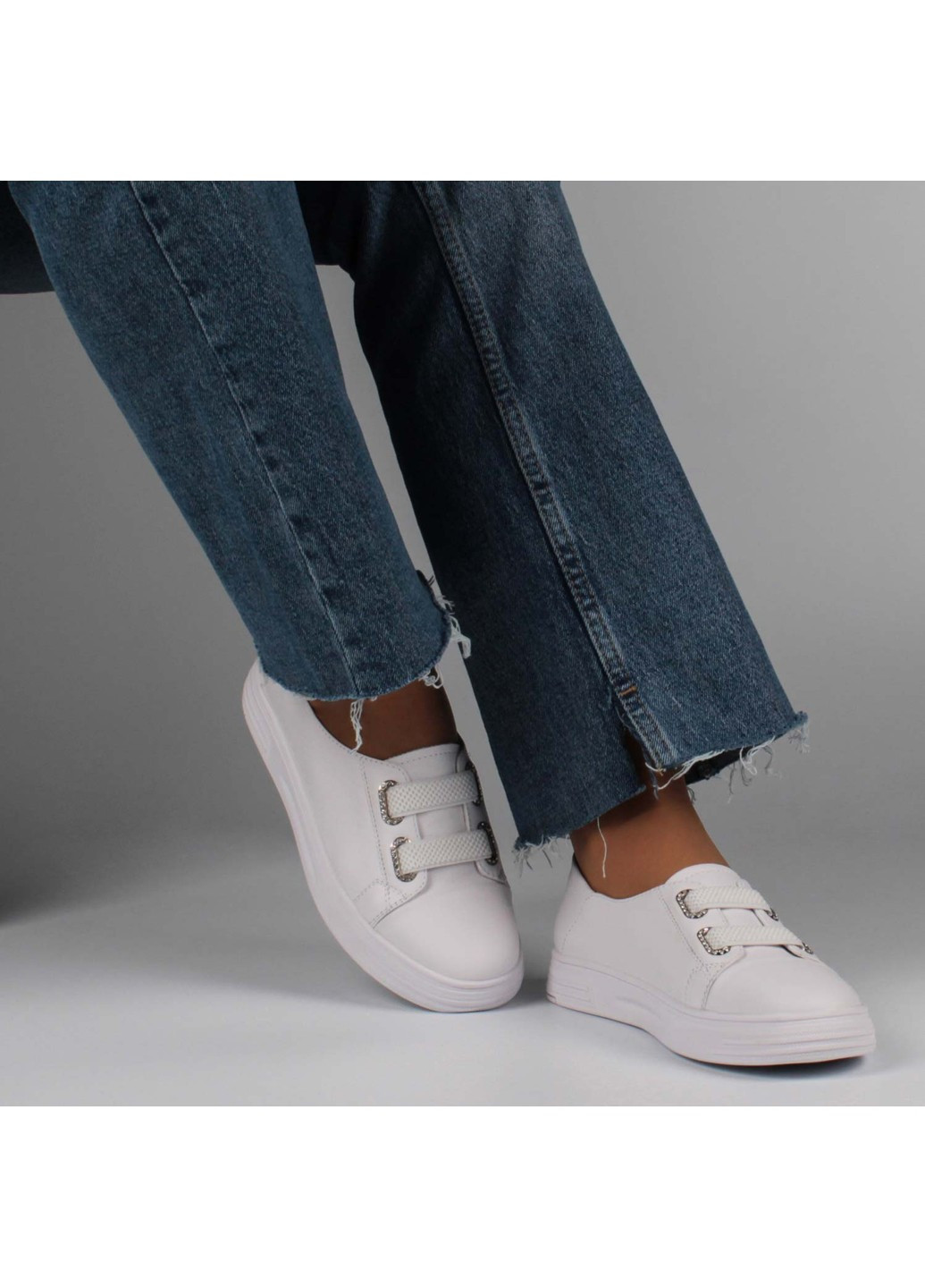 Білі осінні жіночі кросівки 198943 Buts