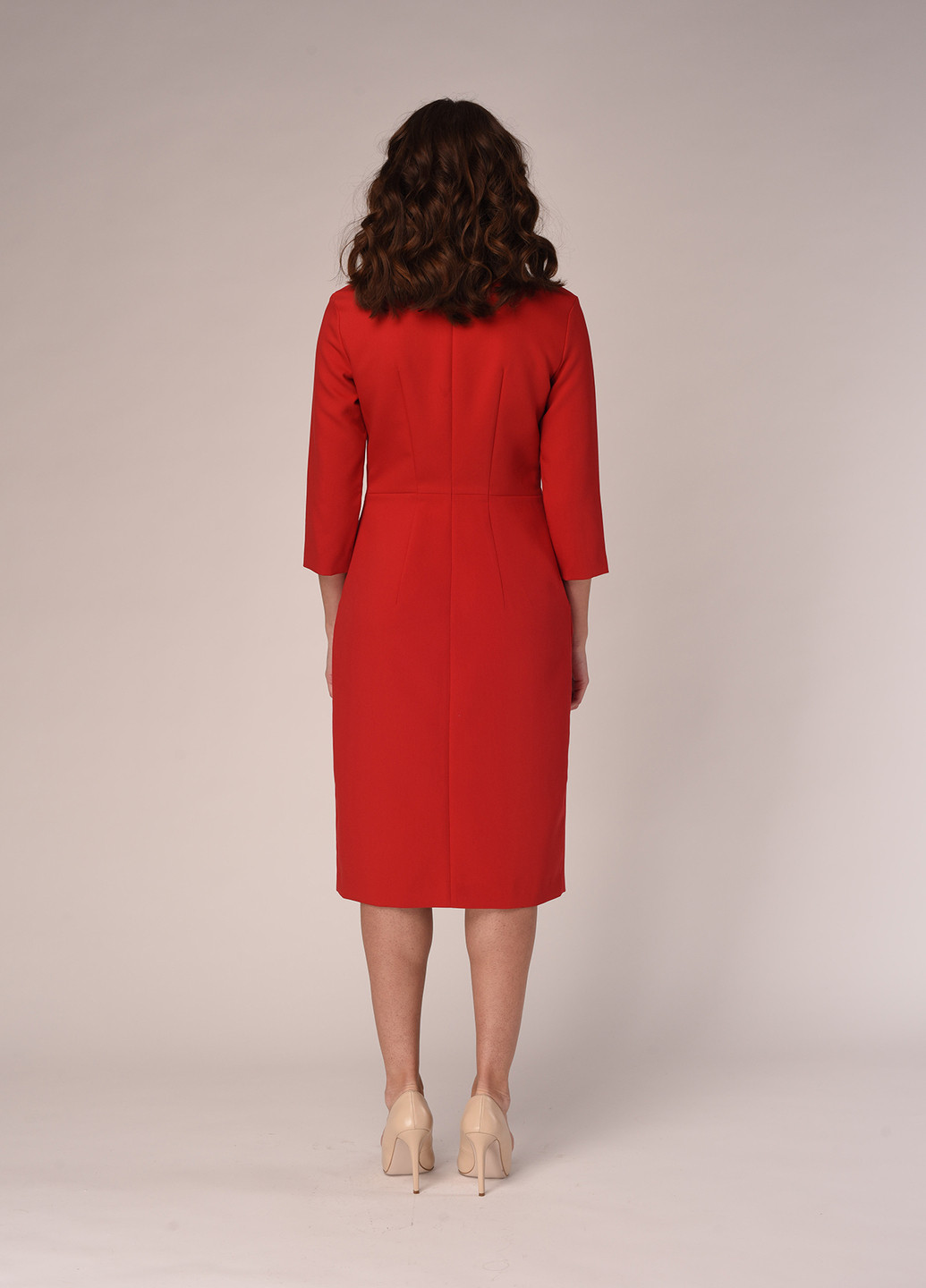 Красное платье-футляр на пуговицах Kohai