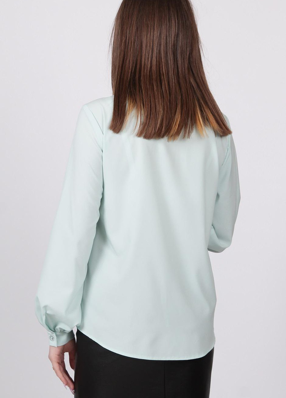 Світло-бірюзова блузка жіноча 052 однотонний софт світло-бірюзова Актуаль
