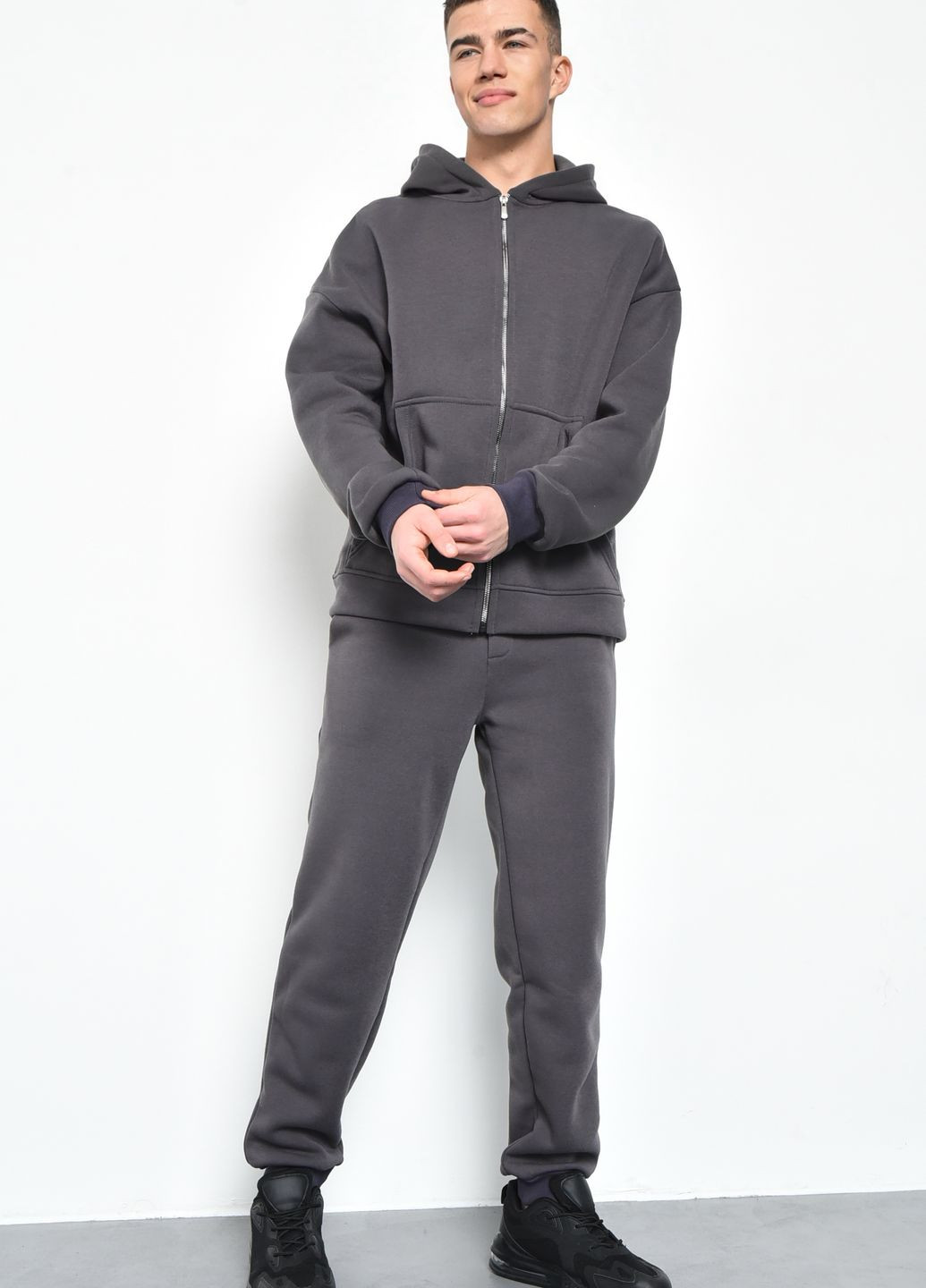 Темно-серый зимний спортивный костюм мужской на флисе темно-серого цвета брючный Let's Shop