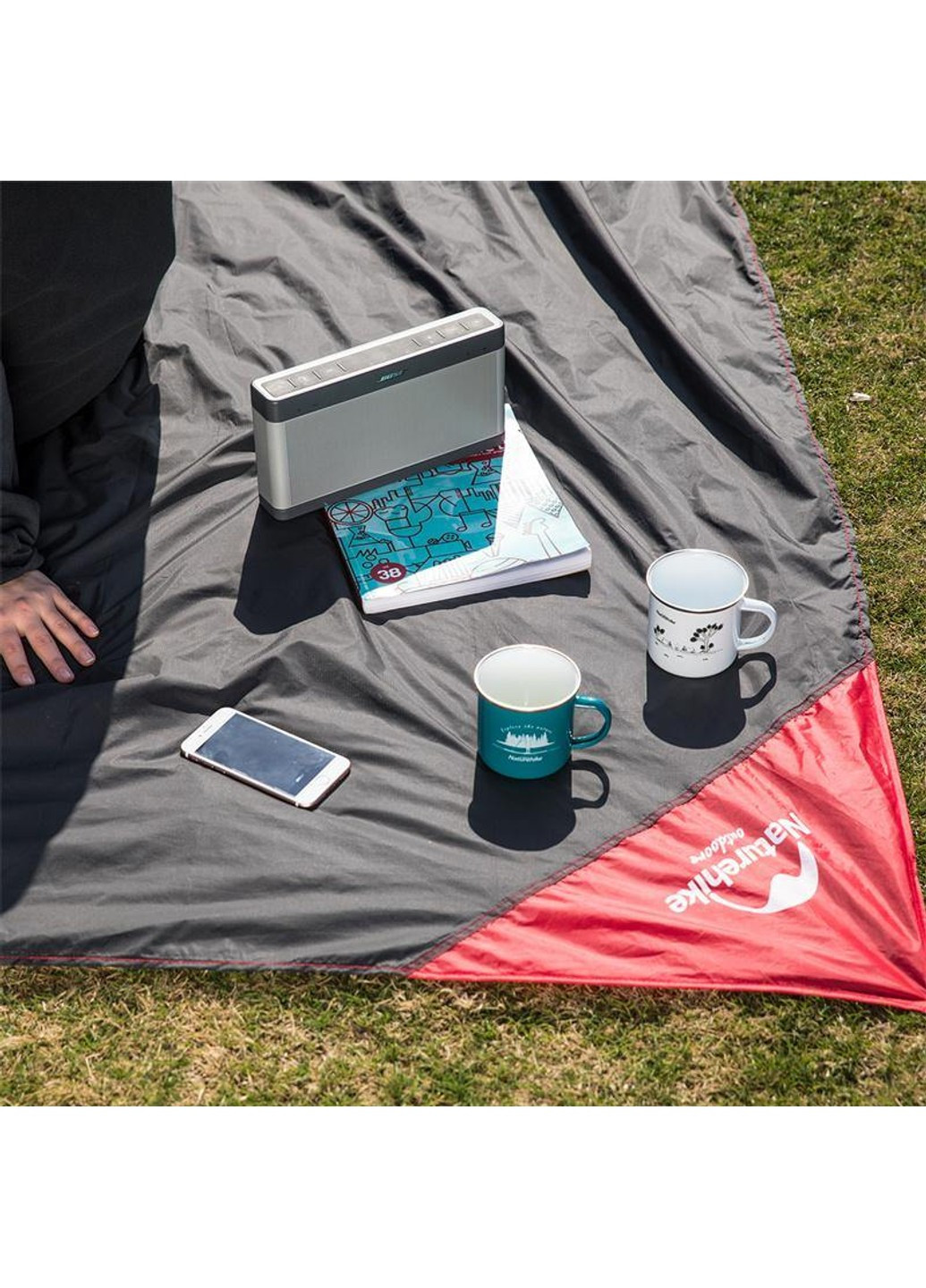 Килимок для пікніку Moisture proof camping picnic mat L 1450х2000 мм NH17D050-B black Naturehike (258966599)