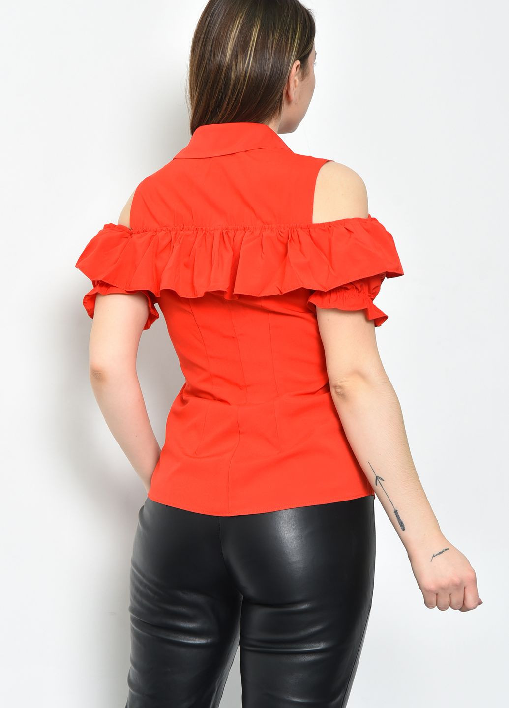 Червона блуза жіноча однотонна червоного кольору з баскою Let's Shop