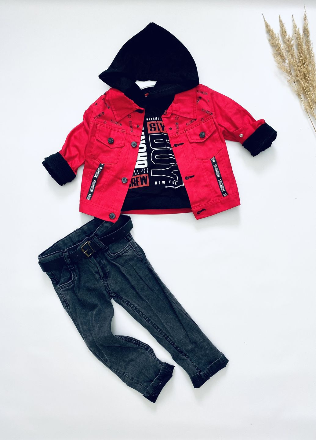 Серо-красный демисезонный крутой джинсовый костюм тройка для мальчиков Murat baby