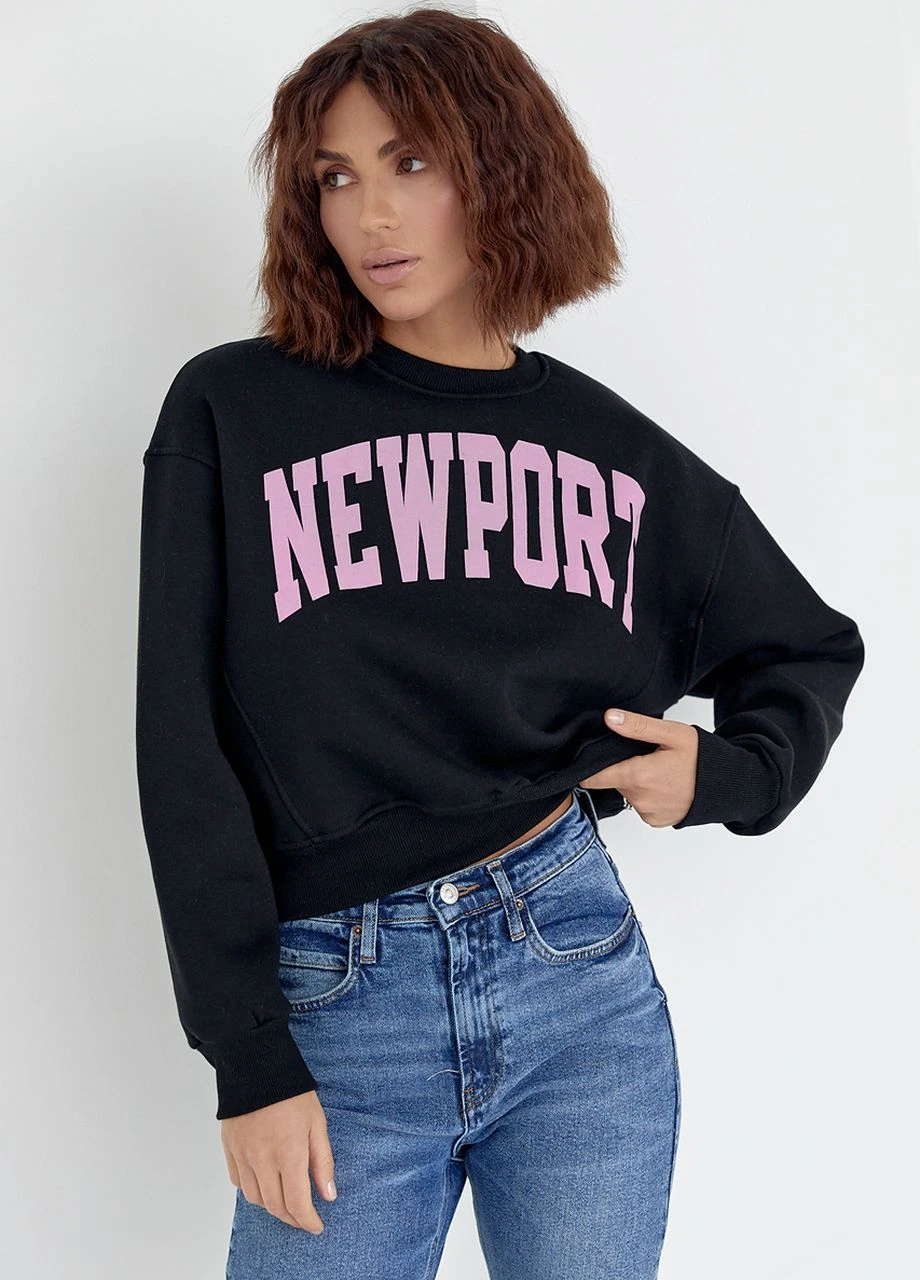 Чорний теплий укорочений світшот із написом newport - чорний Lurex (264559147)