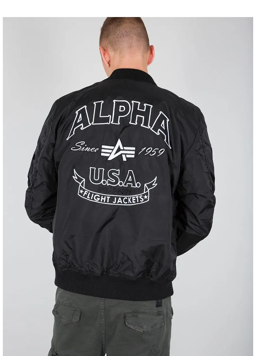 Черная летняя ветровка Alpha Industries