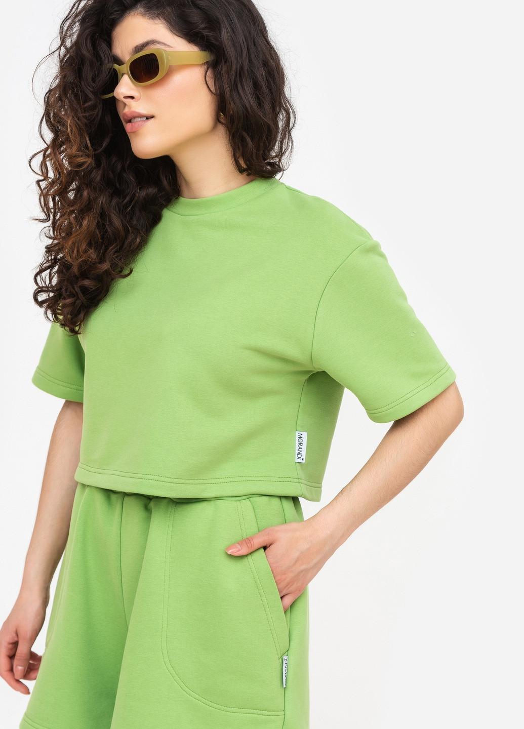 Зеленая всесезон короткая футболка трехнить зеленый чай с коротким рукавом MORANDI