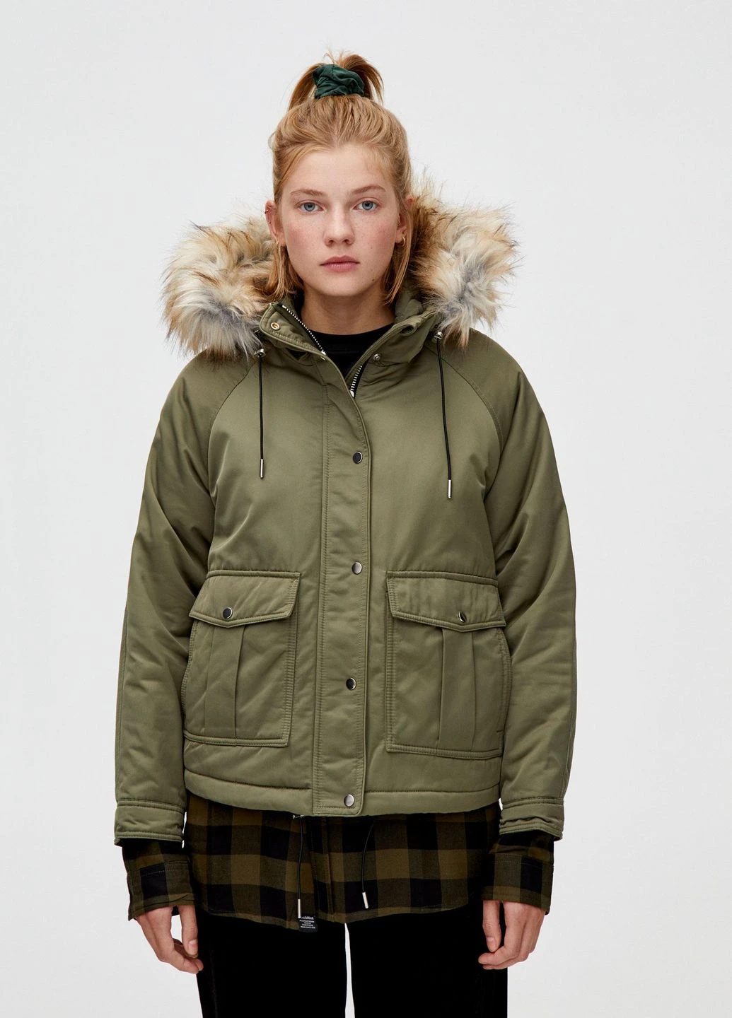Оливкова (хакі) куртка демісезон,хакі, Pull & Bear