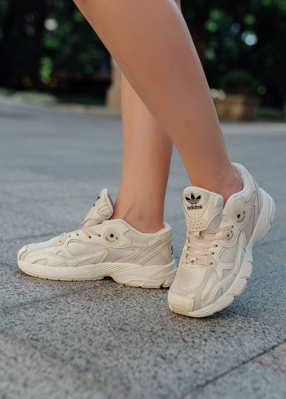 Бежевые демисезонные кроссовки женские, вьетнам adidas Astir Originals Beige
