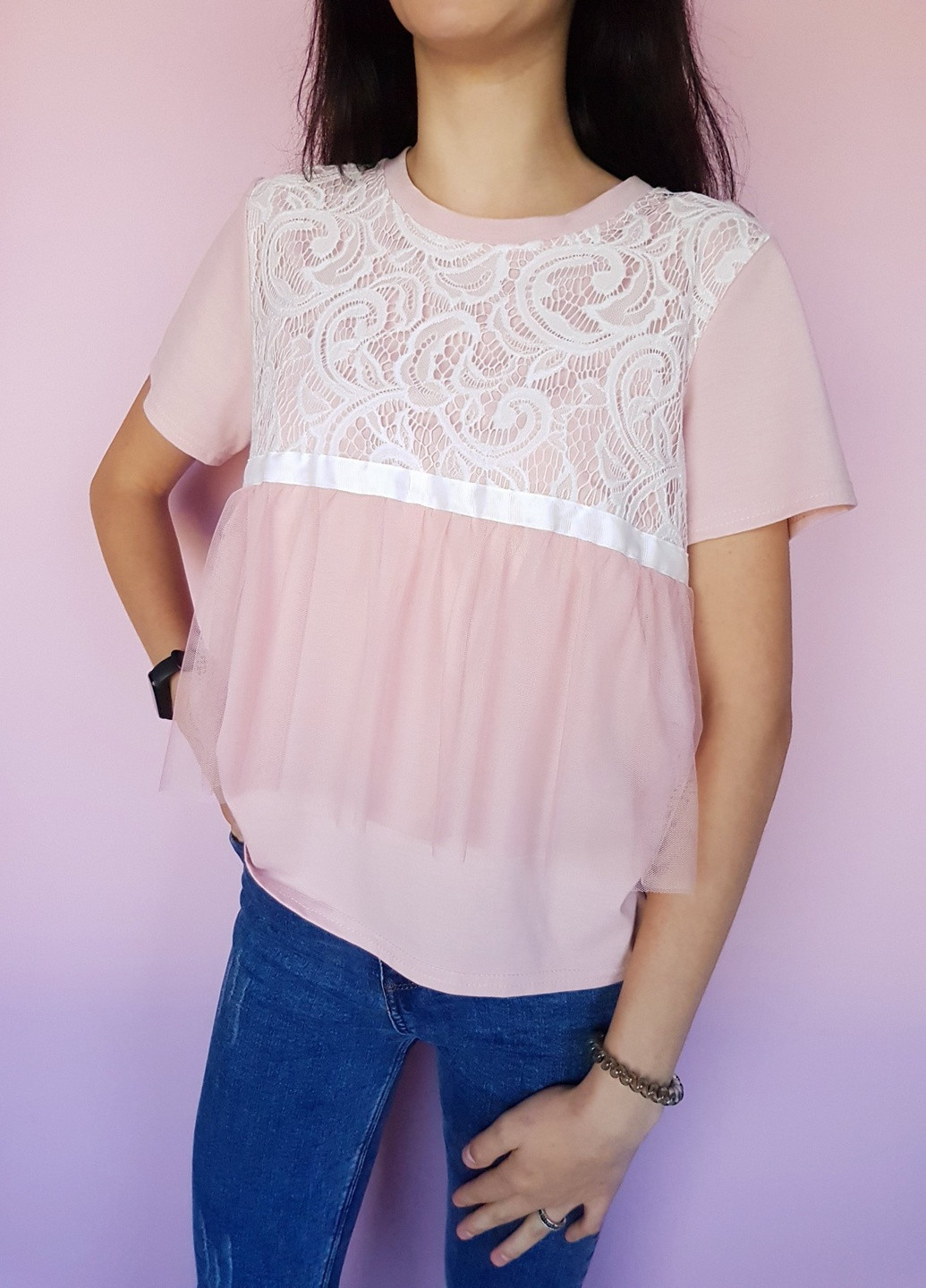Пудровая футболка с белым кружевом No Brand - (258615196)