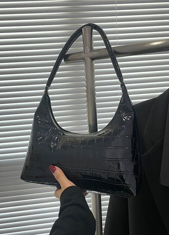 Жіноча сумка 803 багет рептилія чорна No Brand (276717072)
