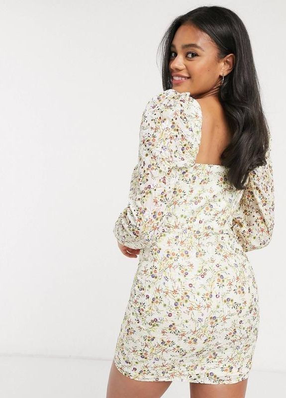 Молочна сукня міні з квітковим оздобленням і пишними рукавами design Asos з квітковим принтом