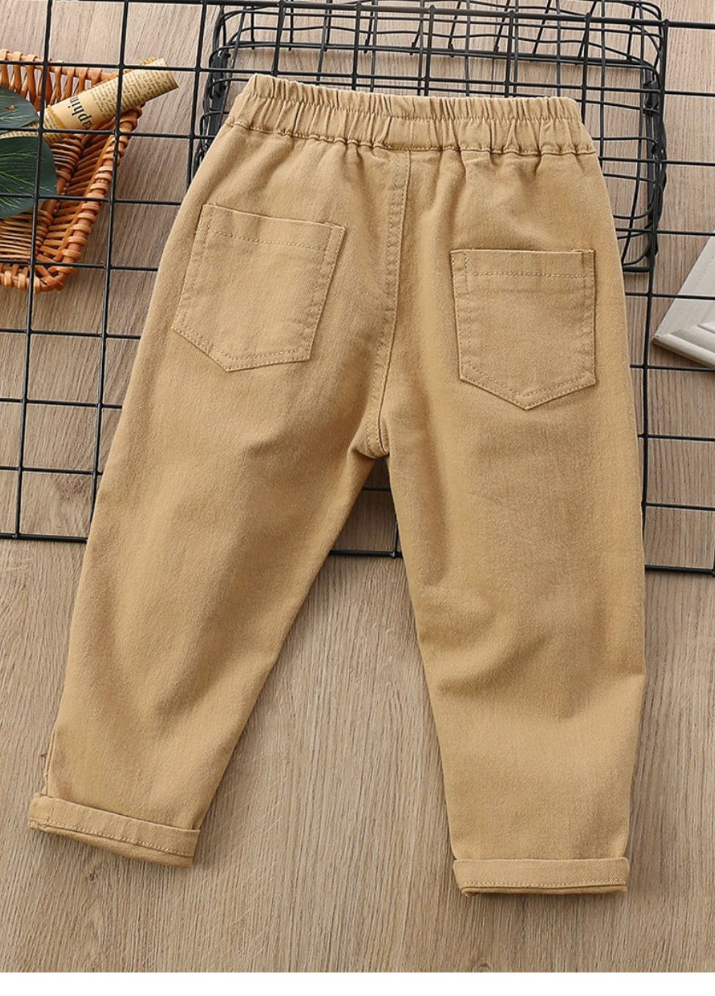 Бежевые демисезонные мом фит джинсы коттоновые детские брюки на резинке No Brand