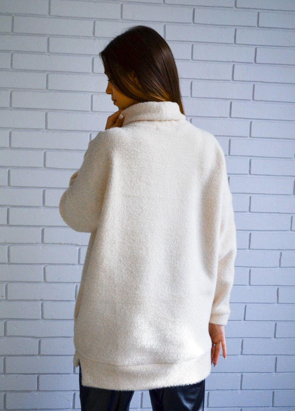 Молочный зимний свитер джас Ри Мари