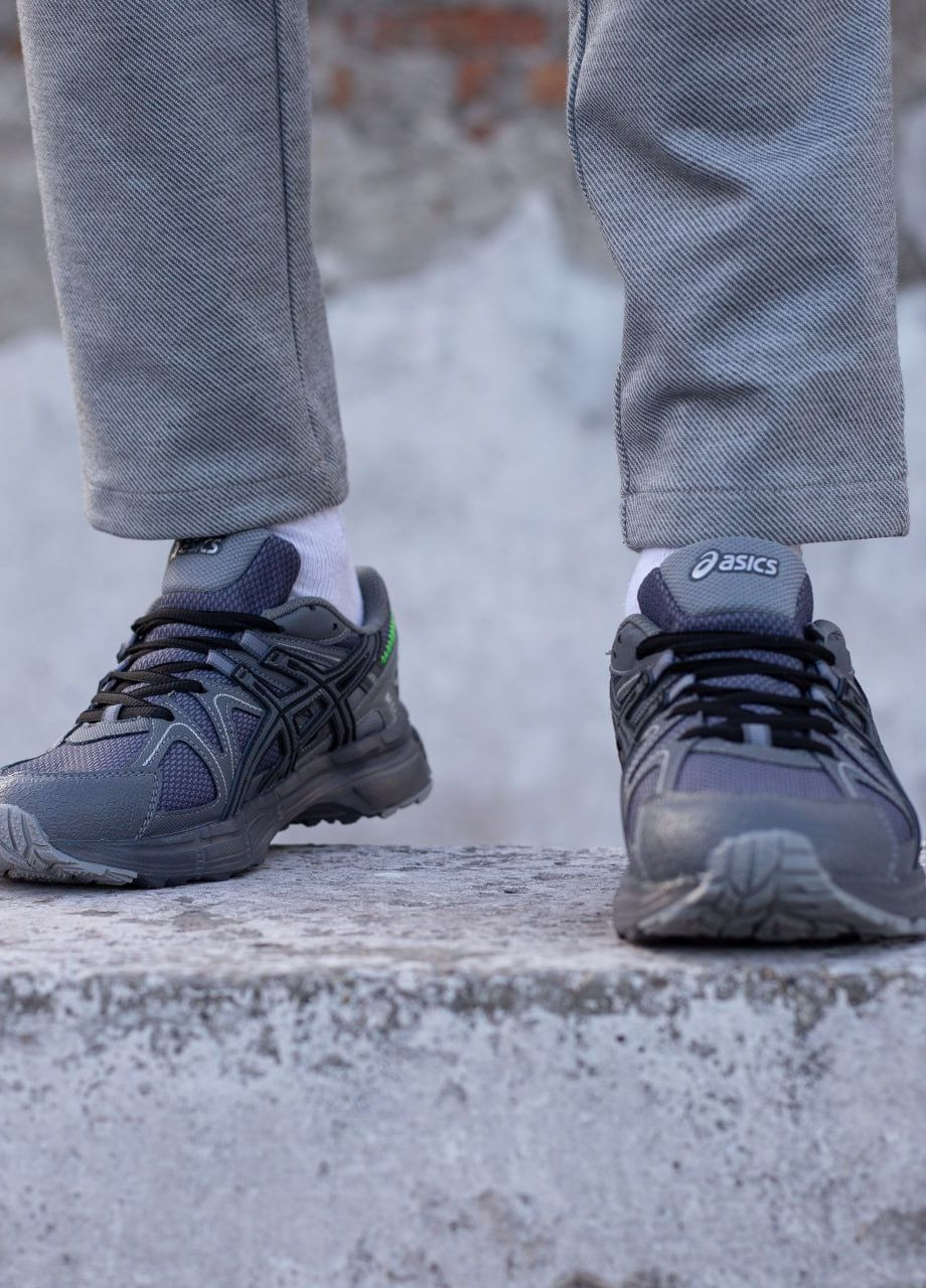 Темно-серые демисезонные мужские демисезонные кроссовки низкие на шнуровке текстиль/кожа темно серые No Brand