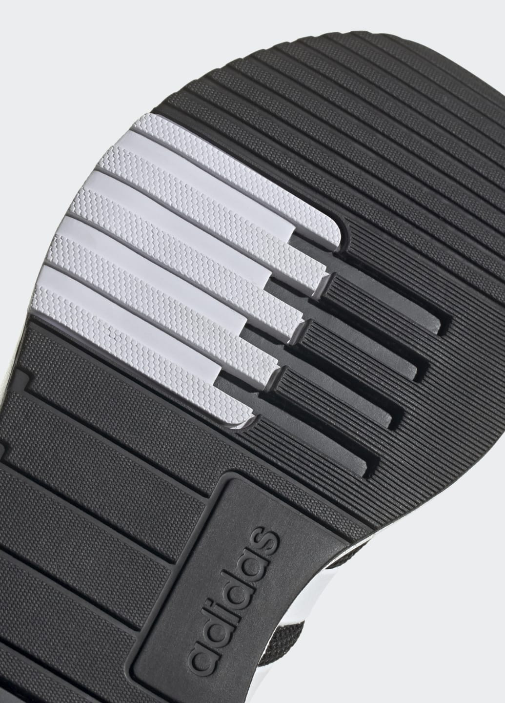 Черные всесезонные кроссовки racer tr21 adidas