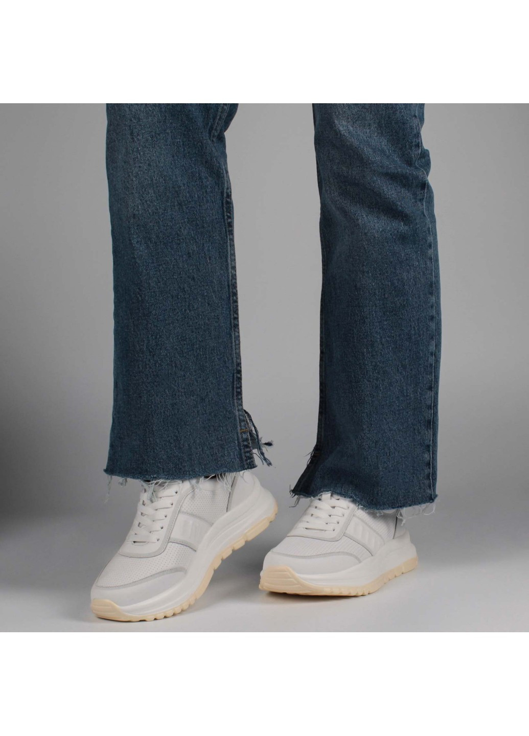 Белые демисезонные женские кроссовки 198986 Renzoni