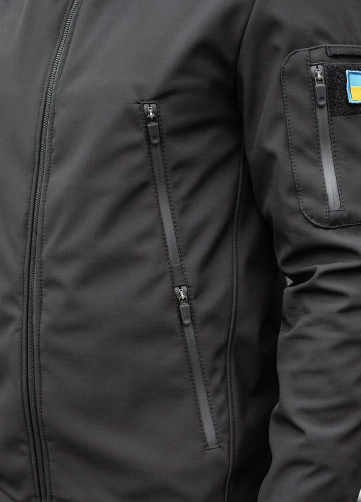 Чорна демісезонна тепла повсякденна куртка з soft shell Vakko