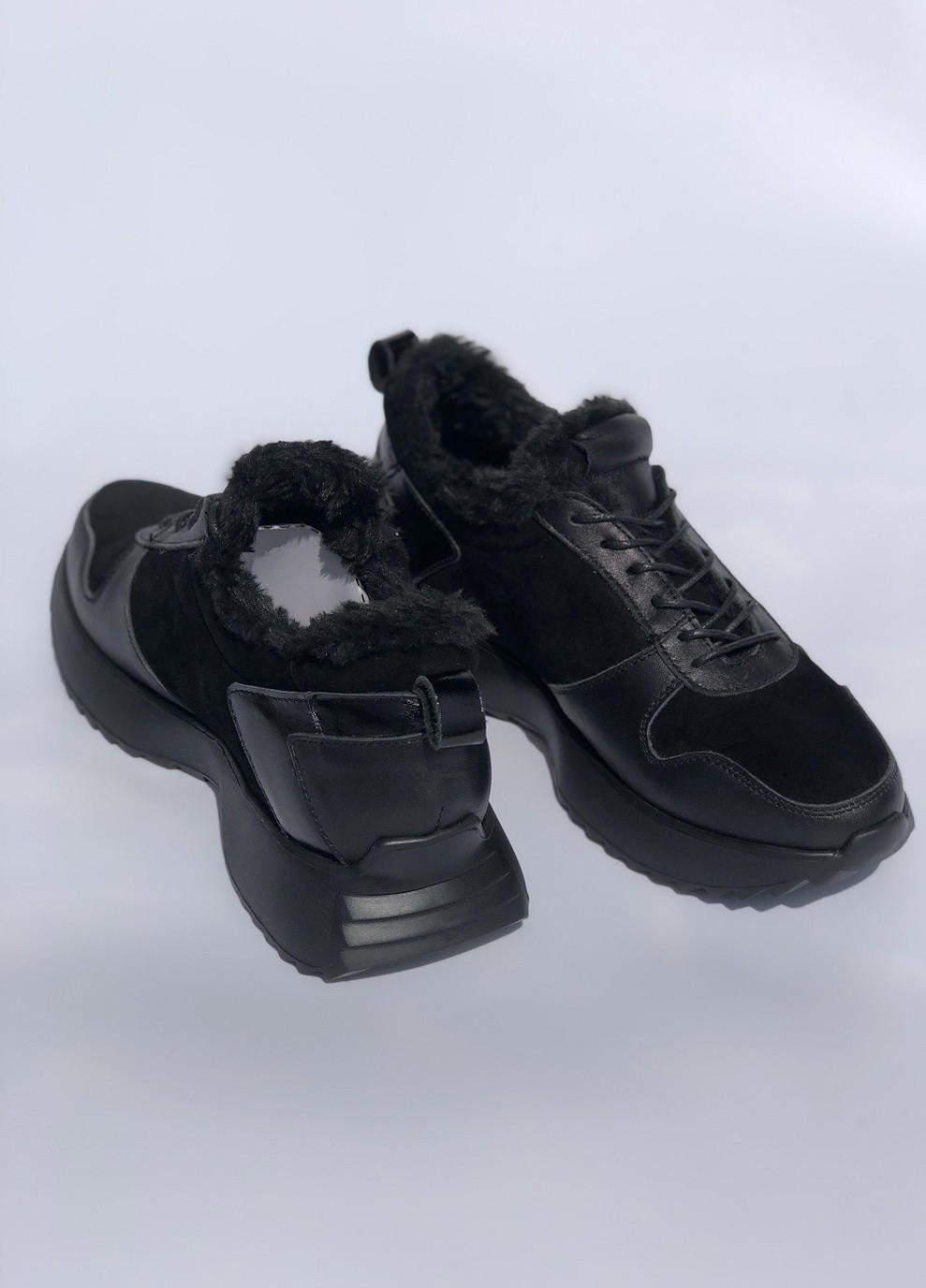 Черные зимние кроссовки Nivelle