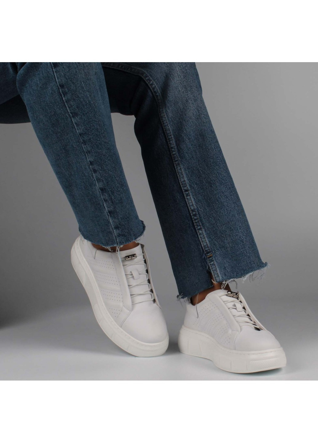 Білі осінні жіночі кросівки 198982 Renzoni