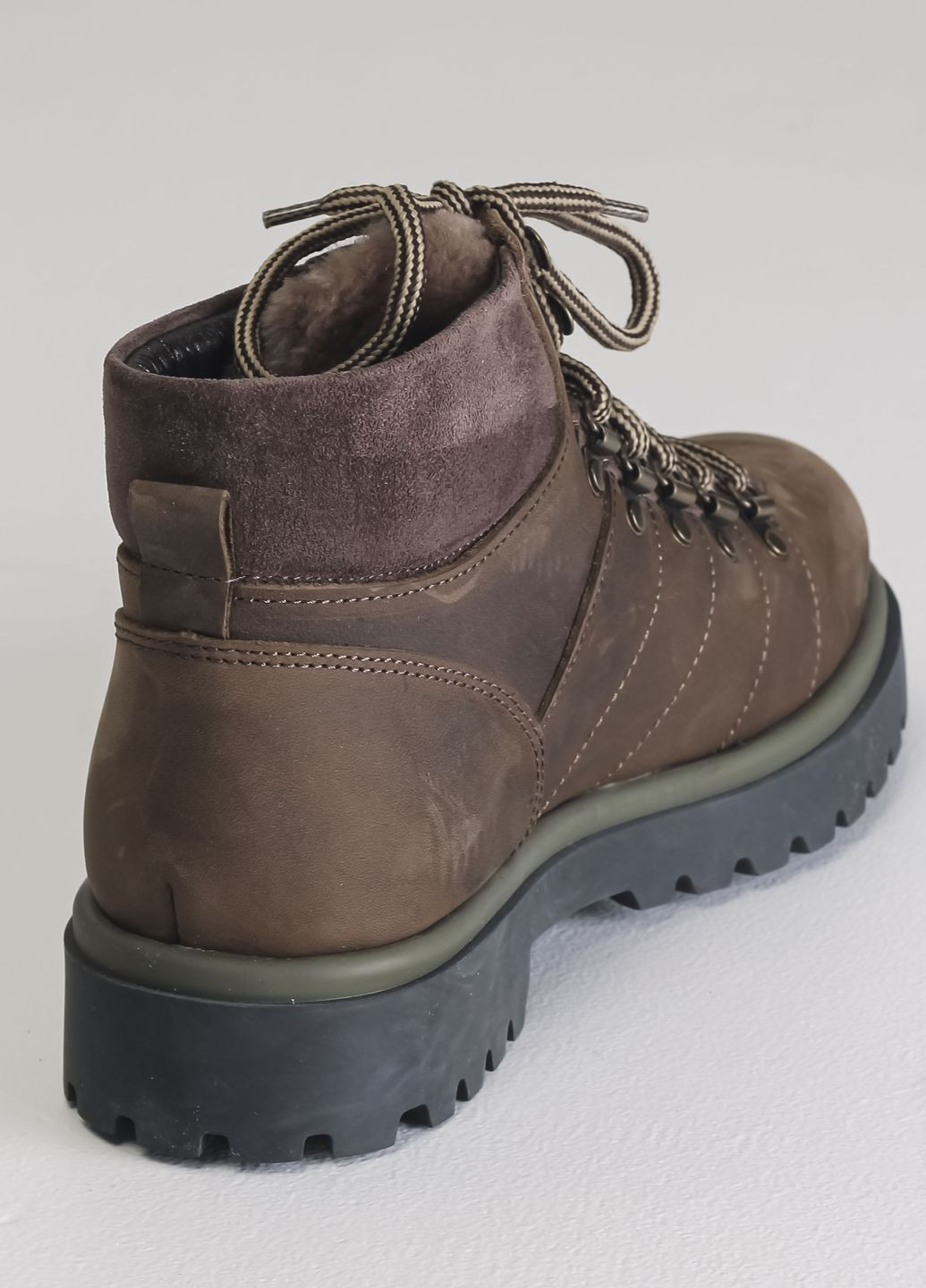 Коричневые зимние ботинки мужские коричневые нубук Pandew