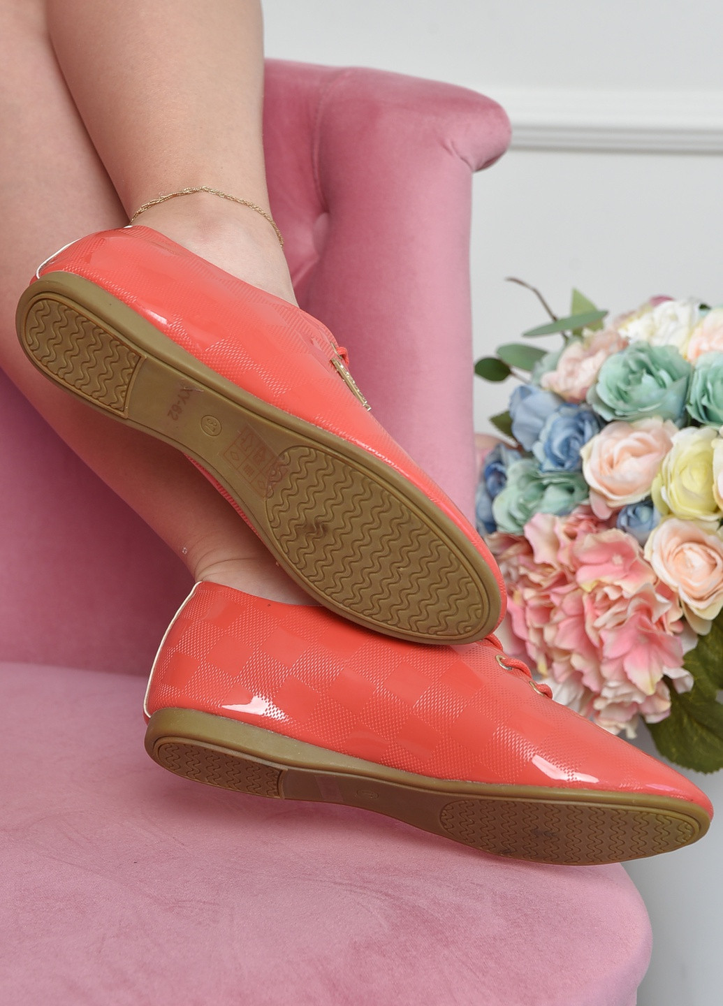 Туфлі жіночі коралового кольору на шнурівці Let's Shop (259316795)
