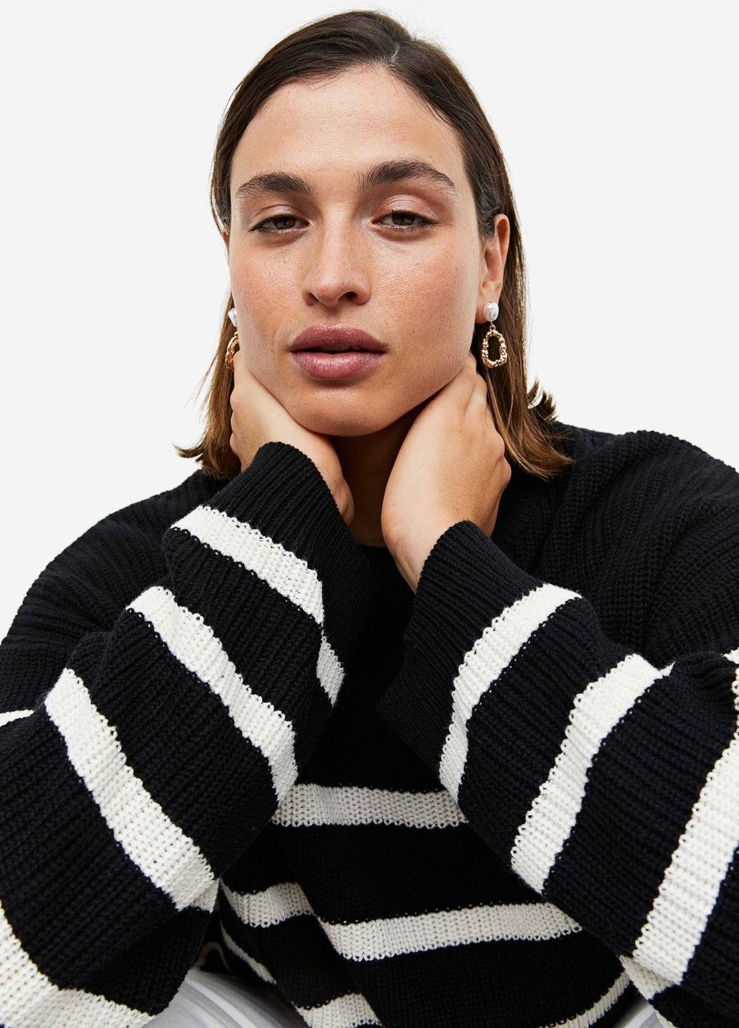 Черно-белый демисезонный свитер в рубчик H&M