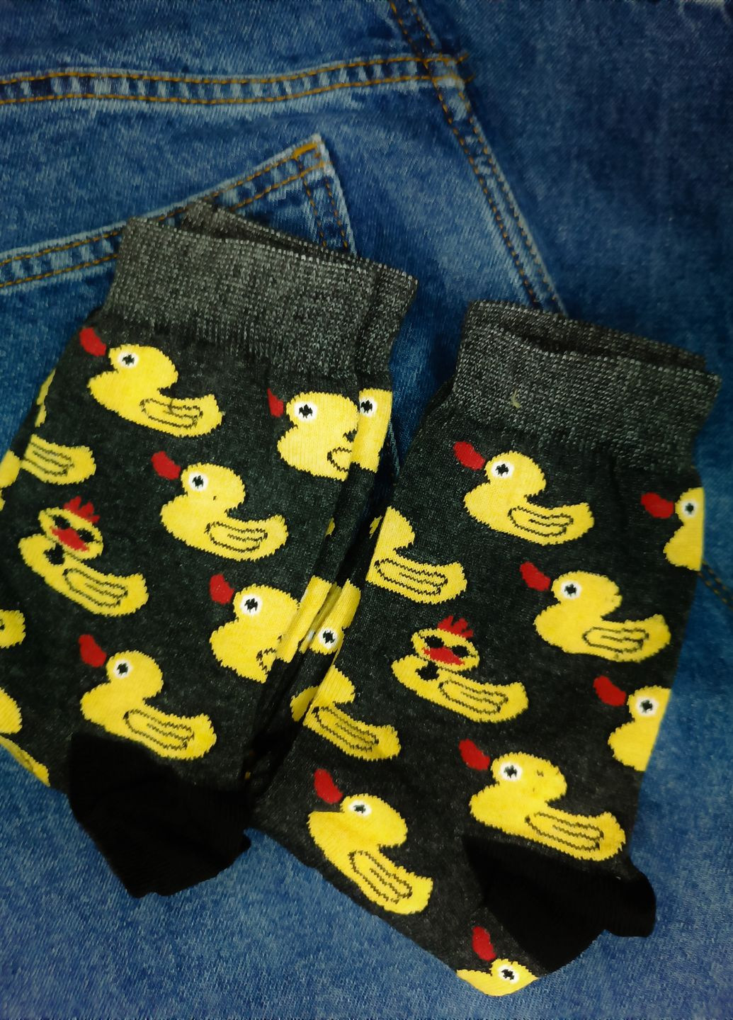 Модні чорні високі шкарпетки прикол з принтом Каченята No Brand (266914243)