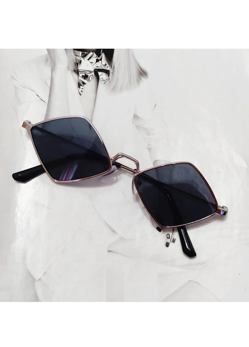 Сонцезахисні окуляри ромбічної форми Чорний в сріблі No Brand (259139358)
