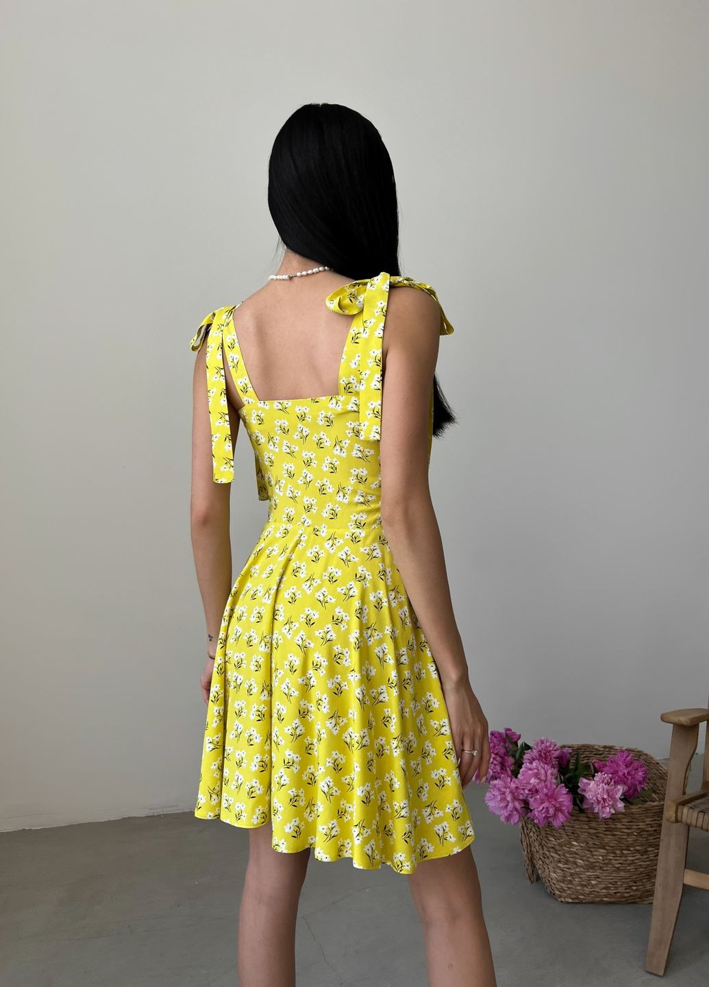 Желтое кэжуал платье с юбкой-солнце Larionoff с цветочным принтом