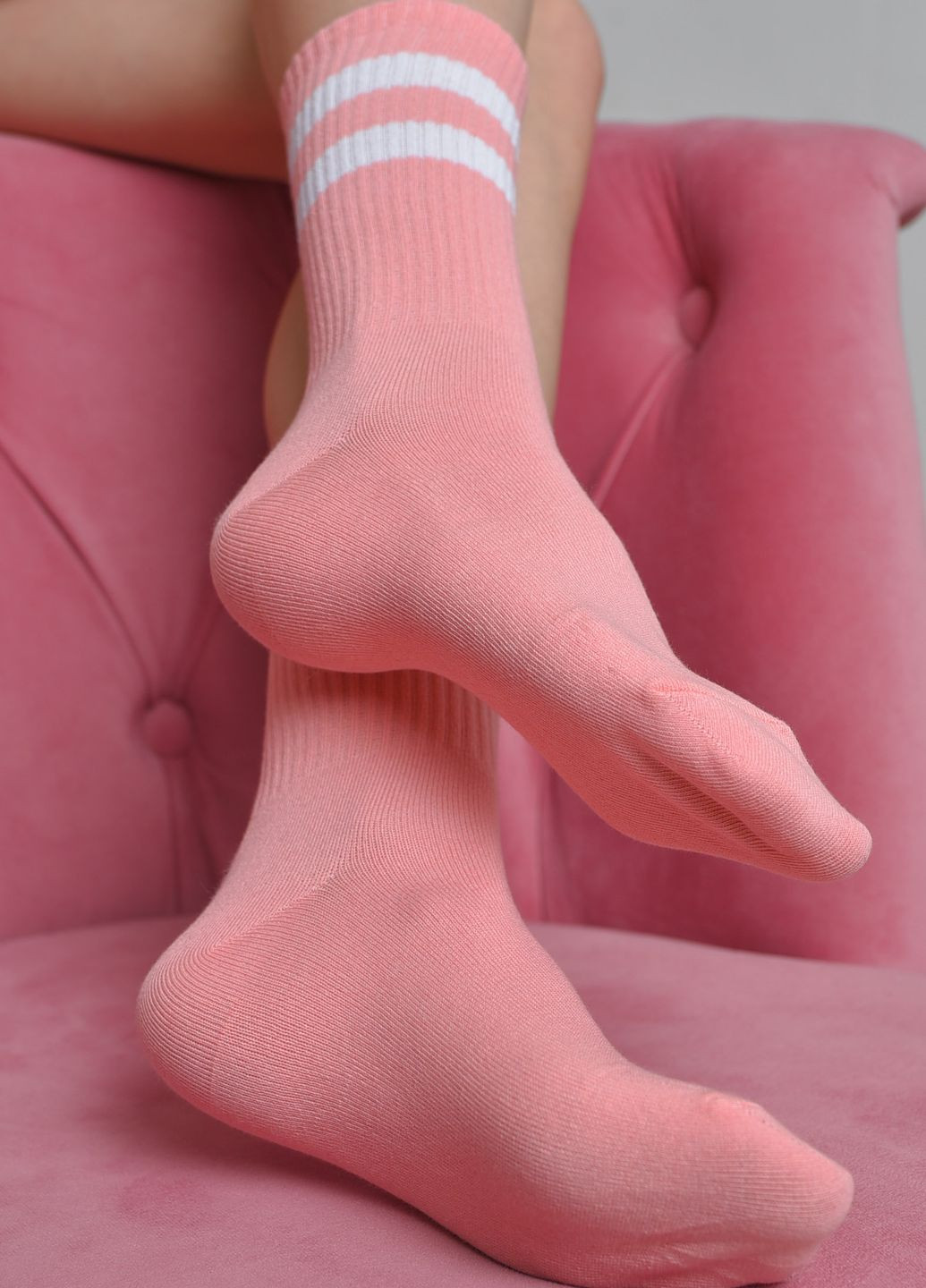 Носки женские высокие розового цвета размер 36-40 Let's Shop (273176825)