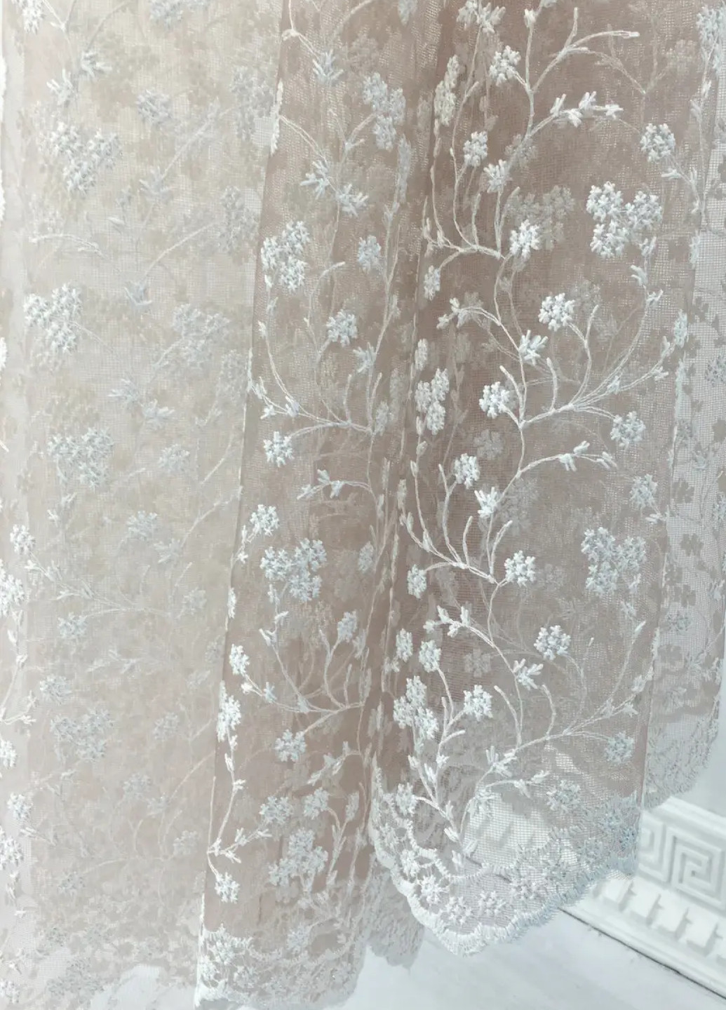 Готовый тюль фатин с вышивкой, градиент бежевый, ширина 250 см, высота 220 см No Brand (259215323)