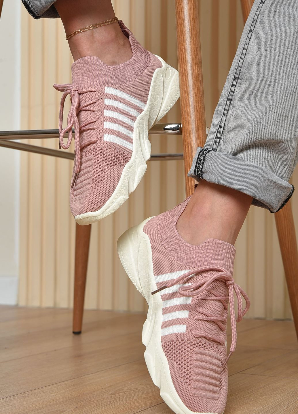 Розовые демисезонные кроссовки женские розового цвета текстиль Let's Shop