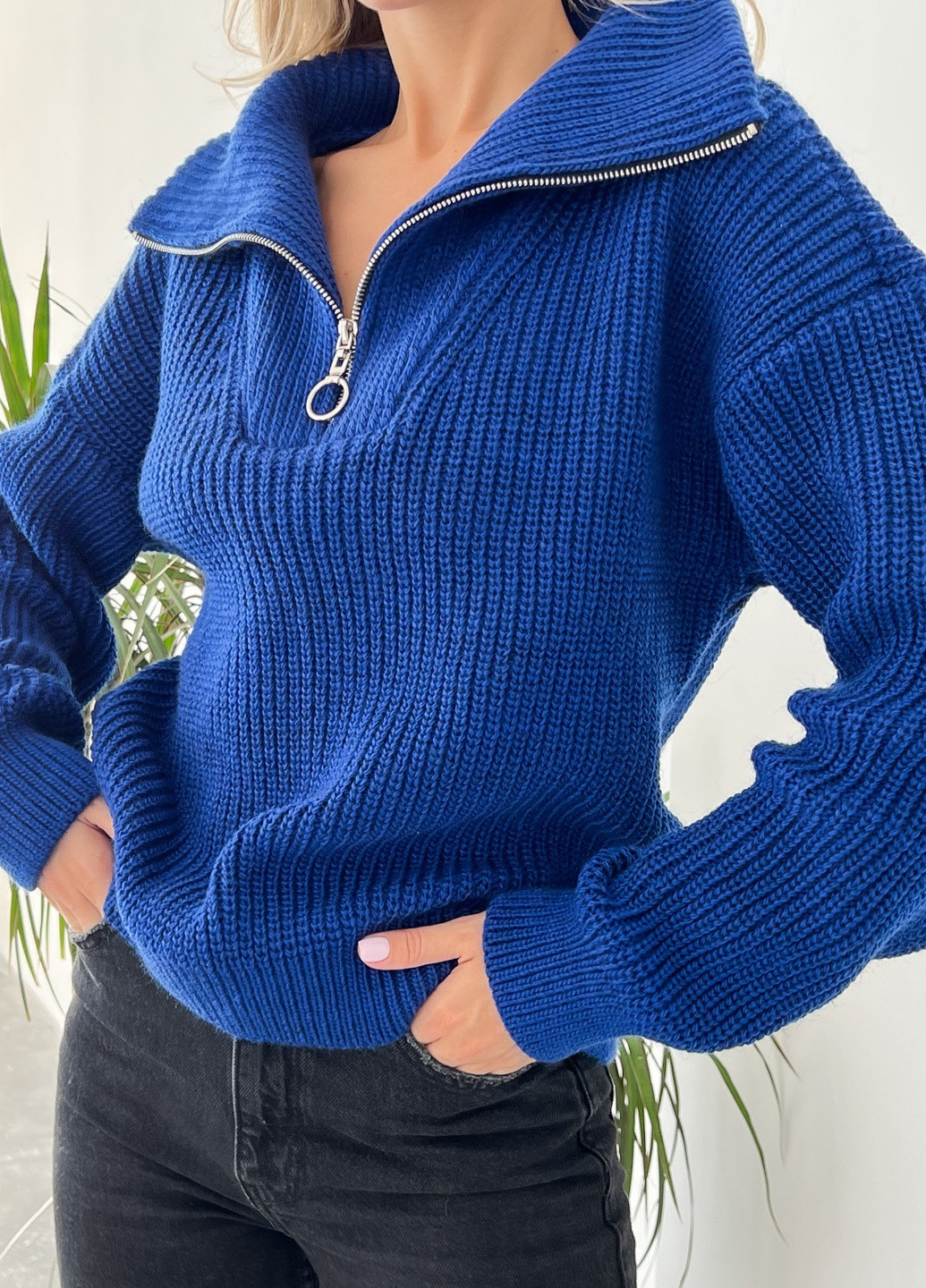 Синий демисезонный свитер Larionoff