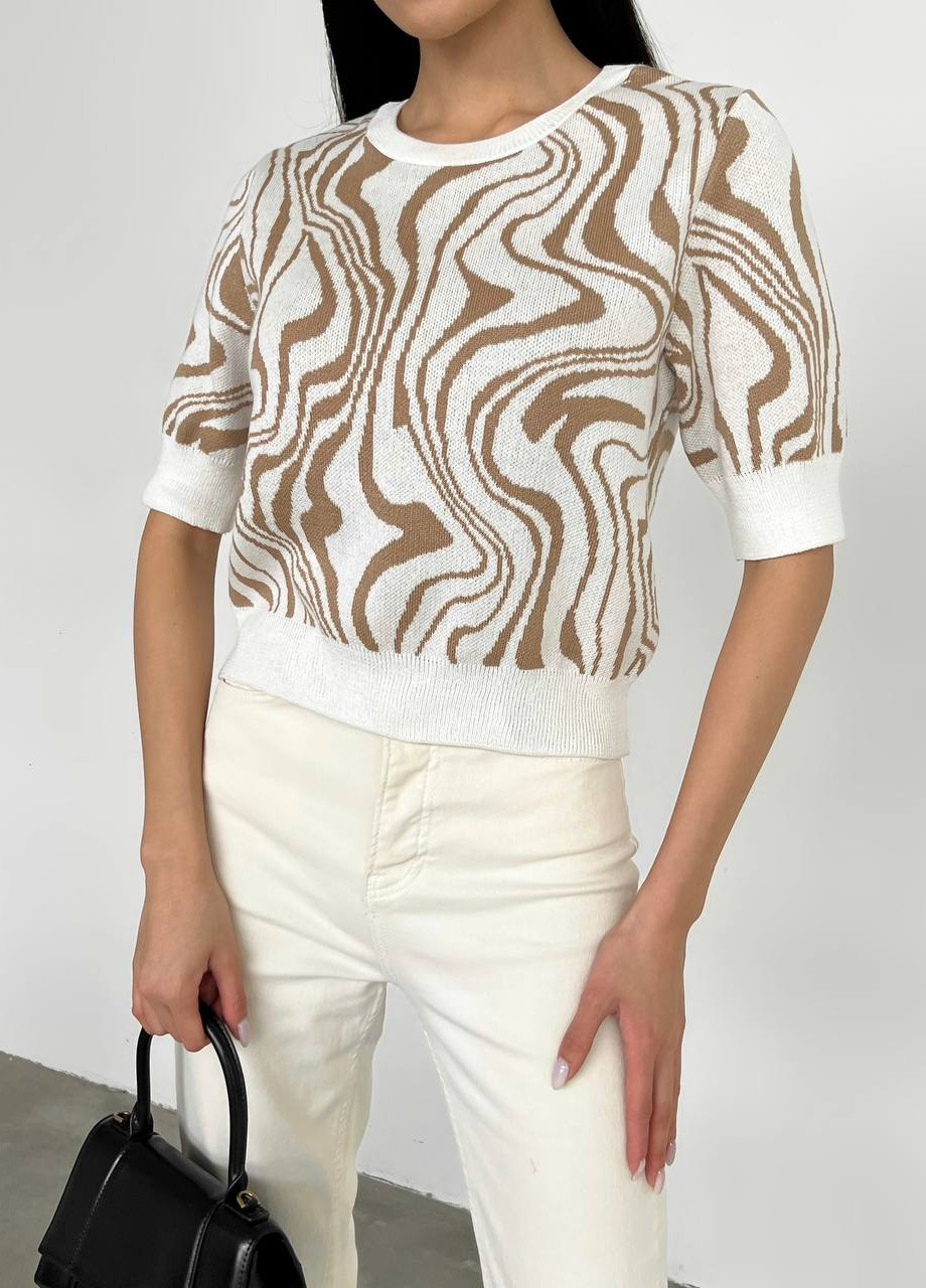 Молочная женская футболка с волнообразным рисунком цвет молочный-кэмел р.42/46 432199 New Trend
