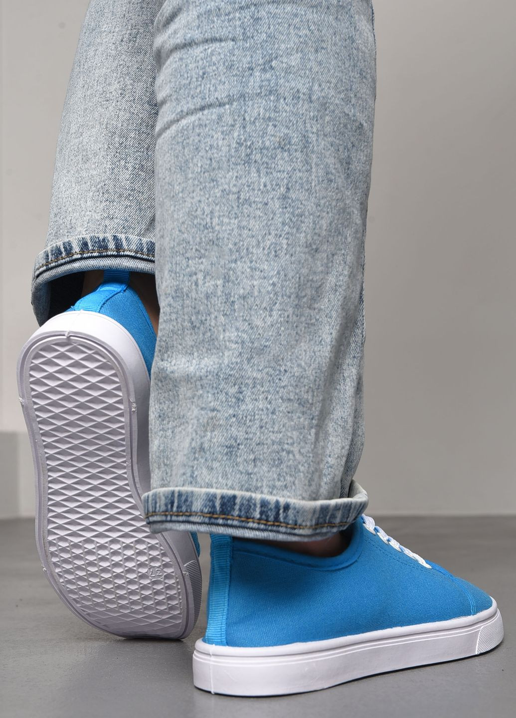 Мокасини жіночі блакитного кольору на шнурівці Let's Shop (277925683)