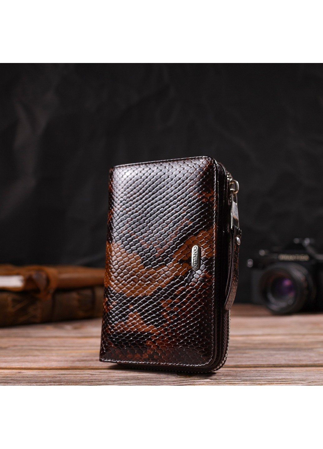 Відмінне лаковане жіноче портмоне середнього розміру з натуральної шкіри з тисненням під змію 21714 Різнокольорове Canpellini (259815854)