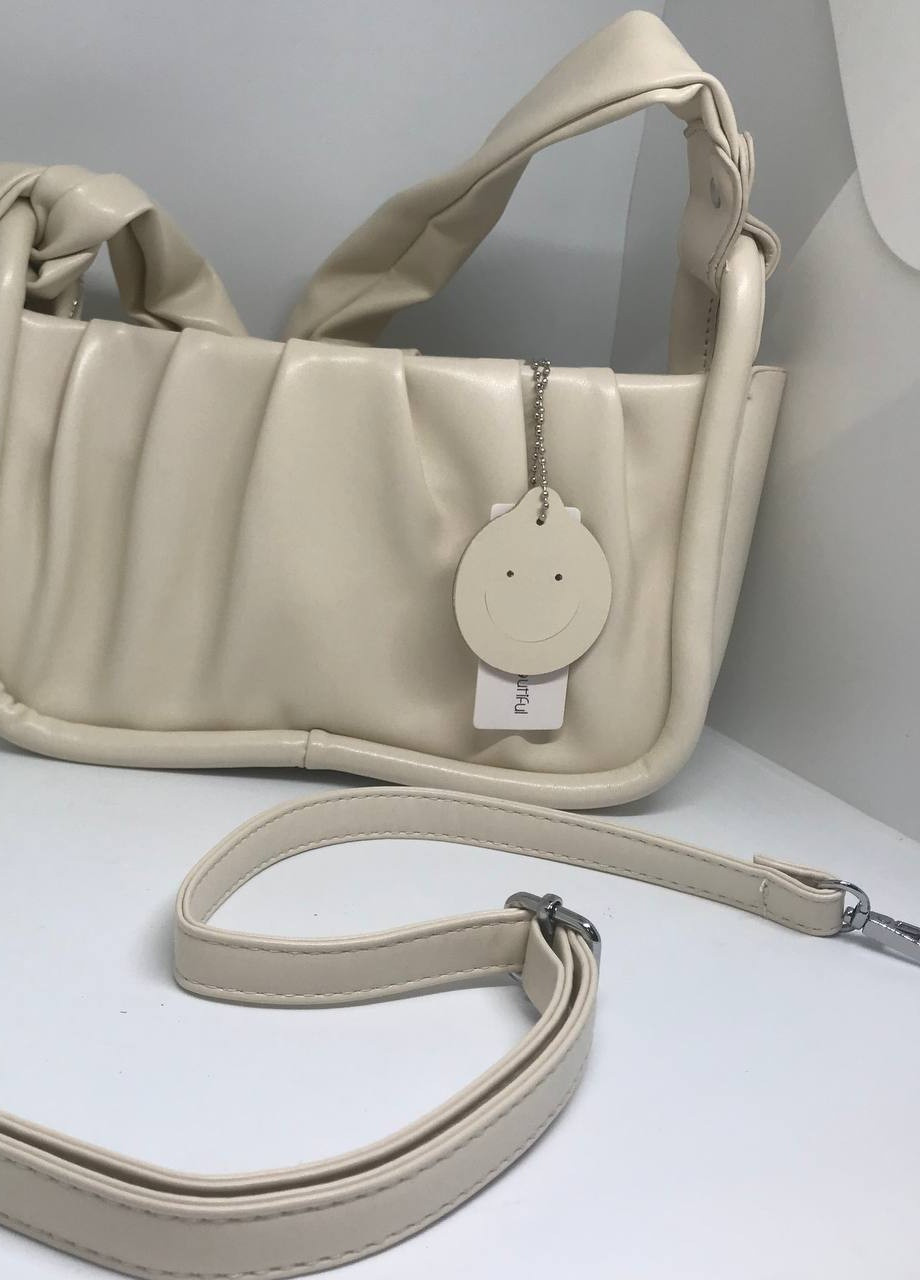 Жіноча сумочка з ремінцем колір бежевий 435836 New Trend (259429497)