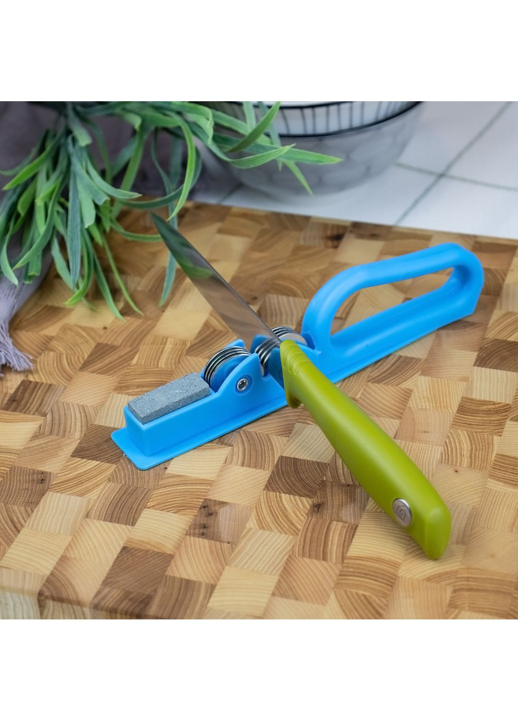 Точилка для кухонных ножей ручная механическая пластиковая с точильным камнем A-Plus (265400147)