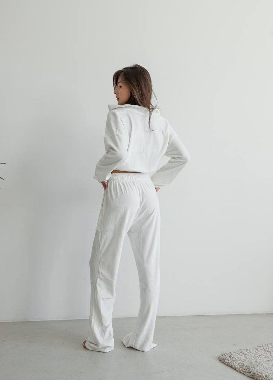 Женский спортивный костюм Lila цвет белый р.M/L 442549 New Trend (265014166)