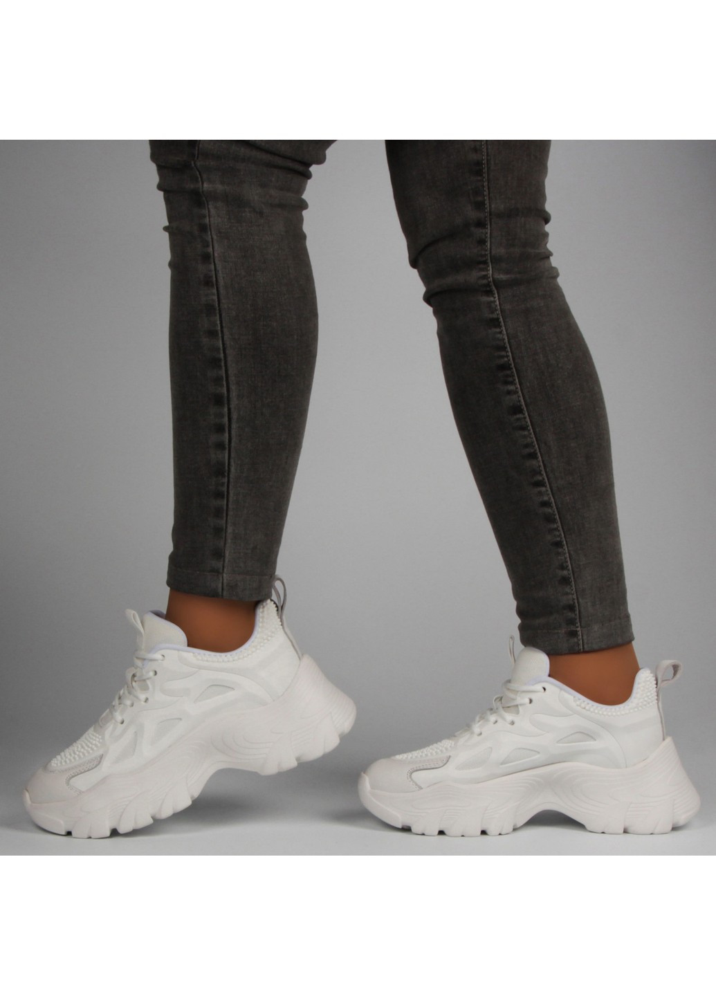 Белые демисезонные женские кроссовки 197994 Buts