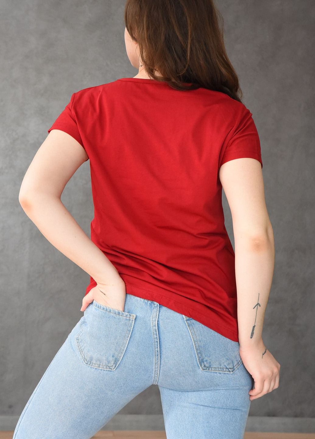 Бордовая летняя футболка женская бордового цвета Let's Shop