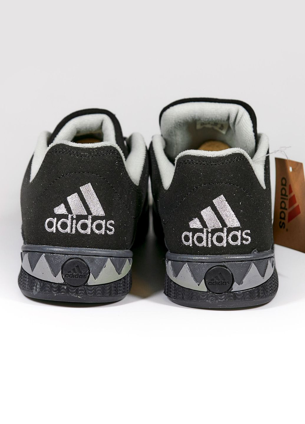 Темно-сірі Осінні кросівки чоловічі black white, вьетнам adidas Adimatic Neighborhood