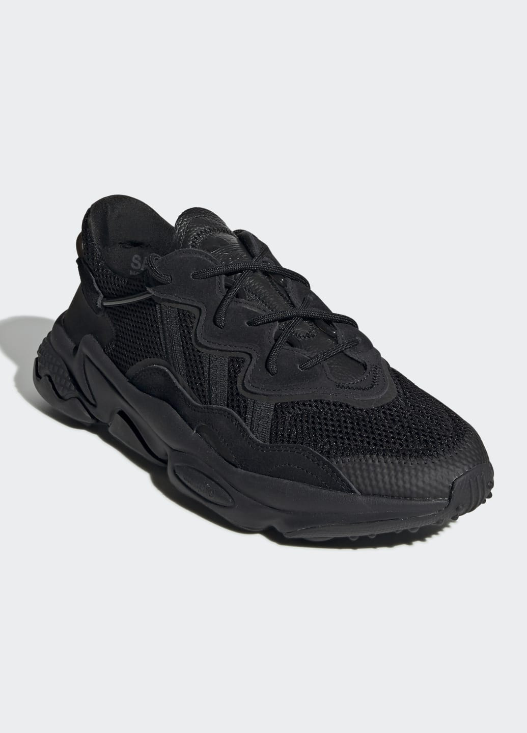 Черные всесезонные кроссовки ozweego adidas