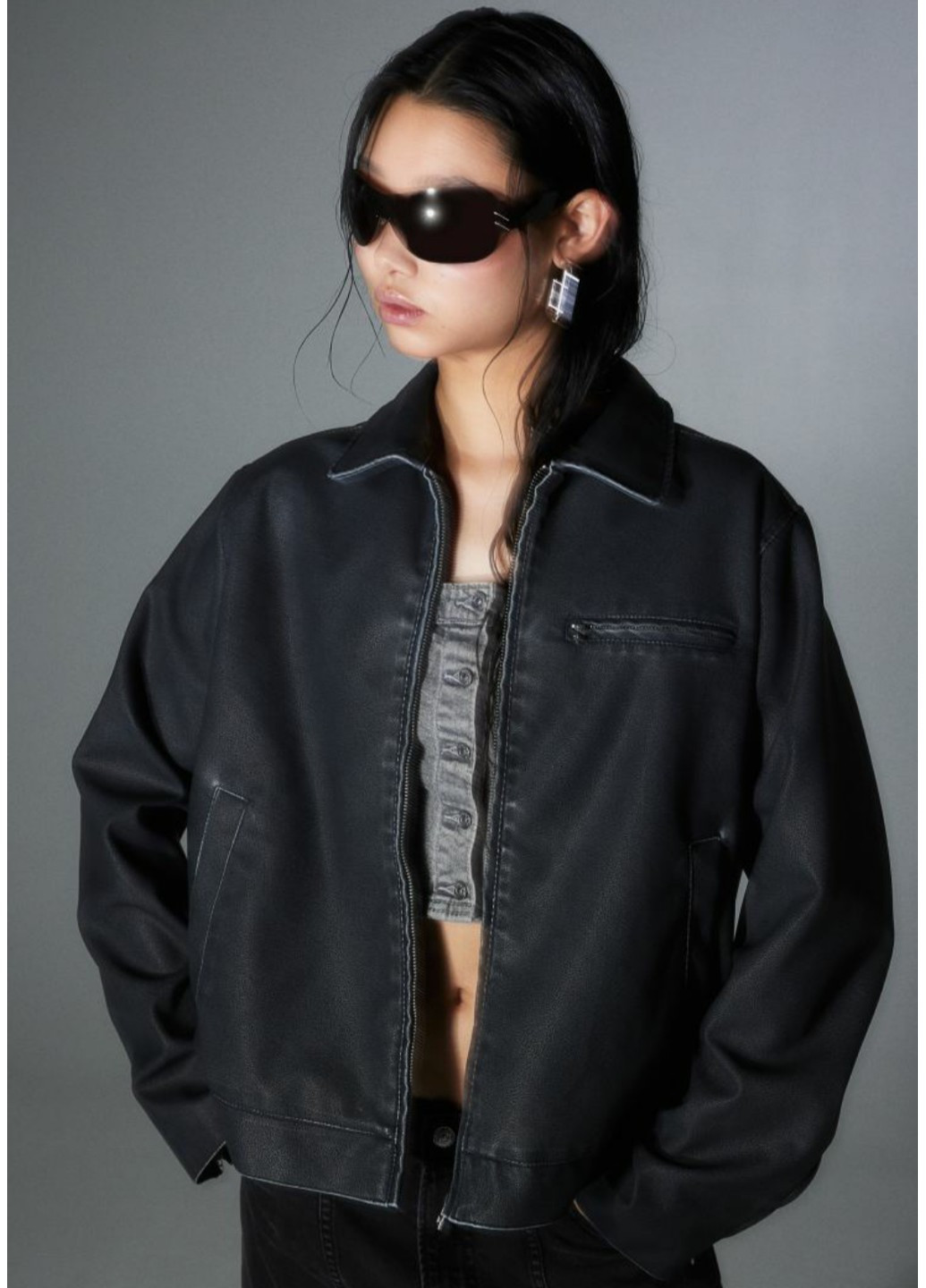 Темно-серая демисезонная женская куртка из эко-кожи н&м (56249) xs темно-серая H&M