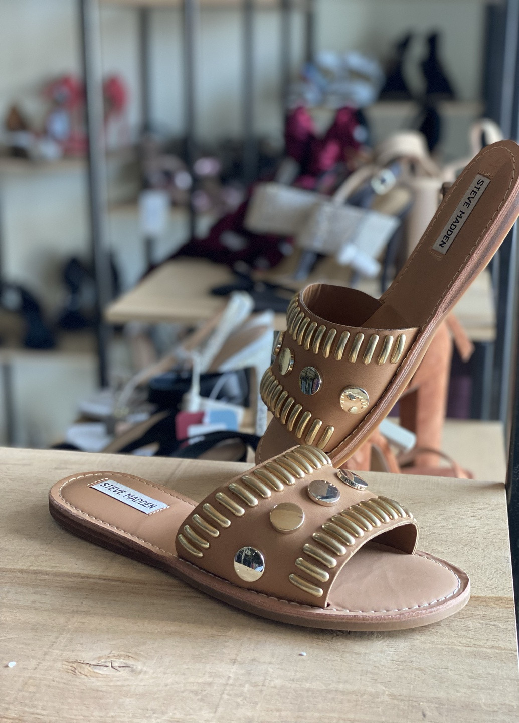 Бежевые шлепанцы Steve Madden