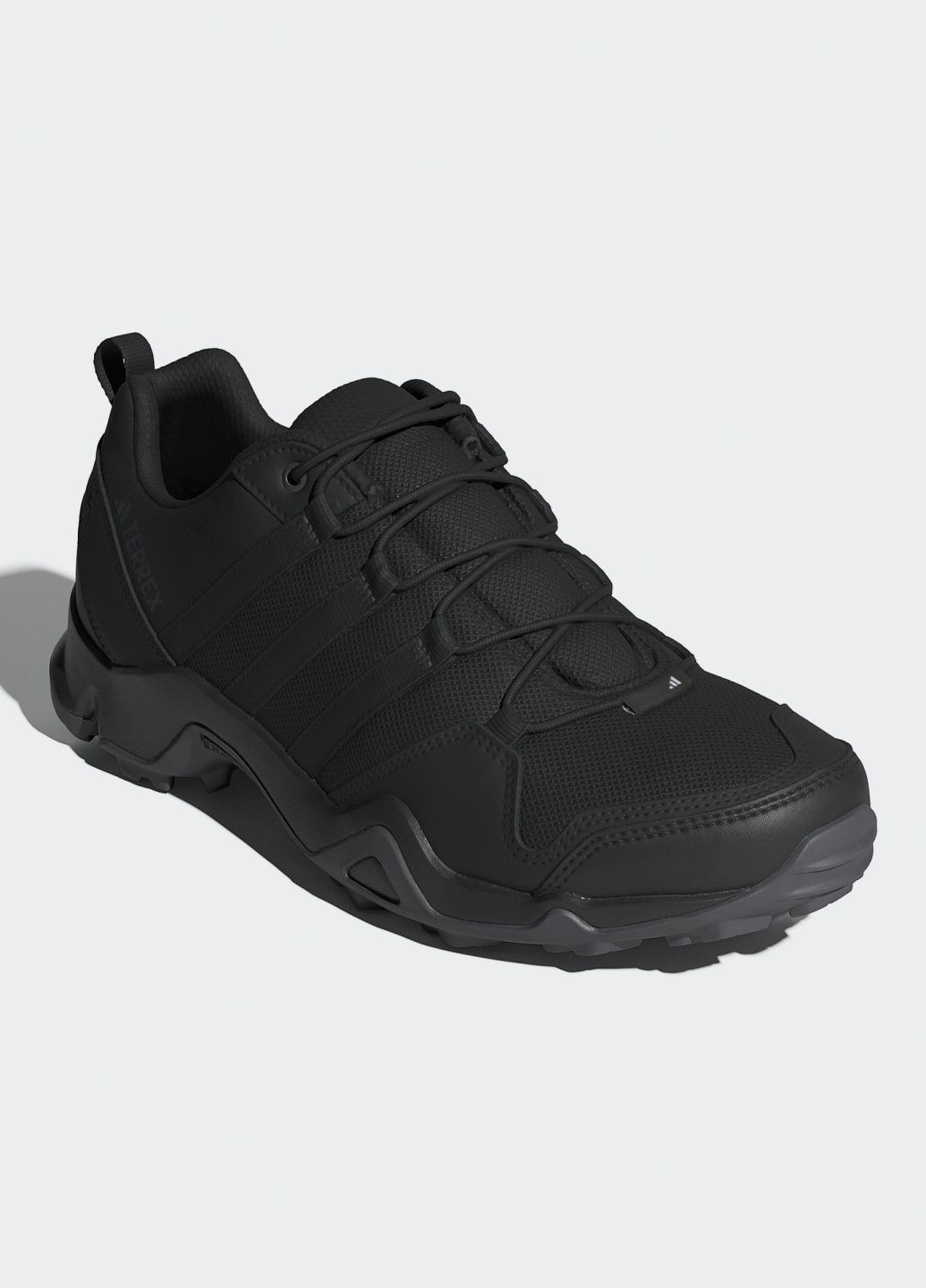 Чорні всесезон кросівки для хайкінгу ax2s adidas