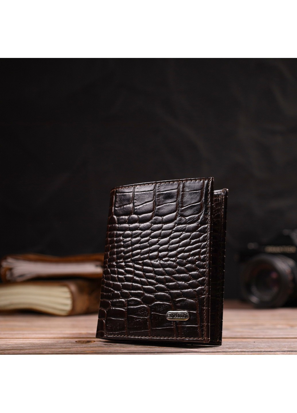 Компактний чоловічий гаманець із натуральної шкіри з тисненням під крокодила 21871 Коричневий Canpellini (259829972)